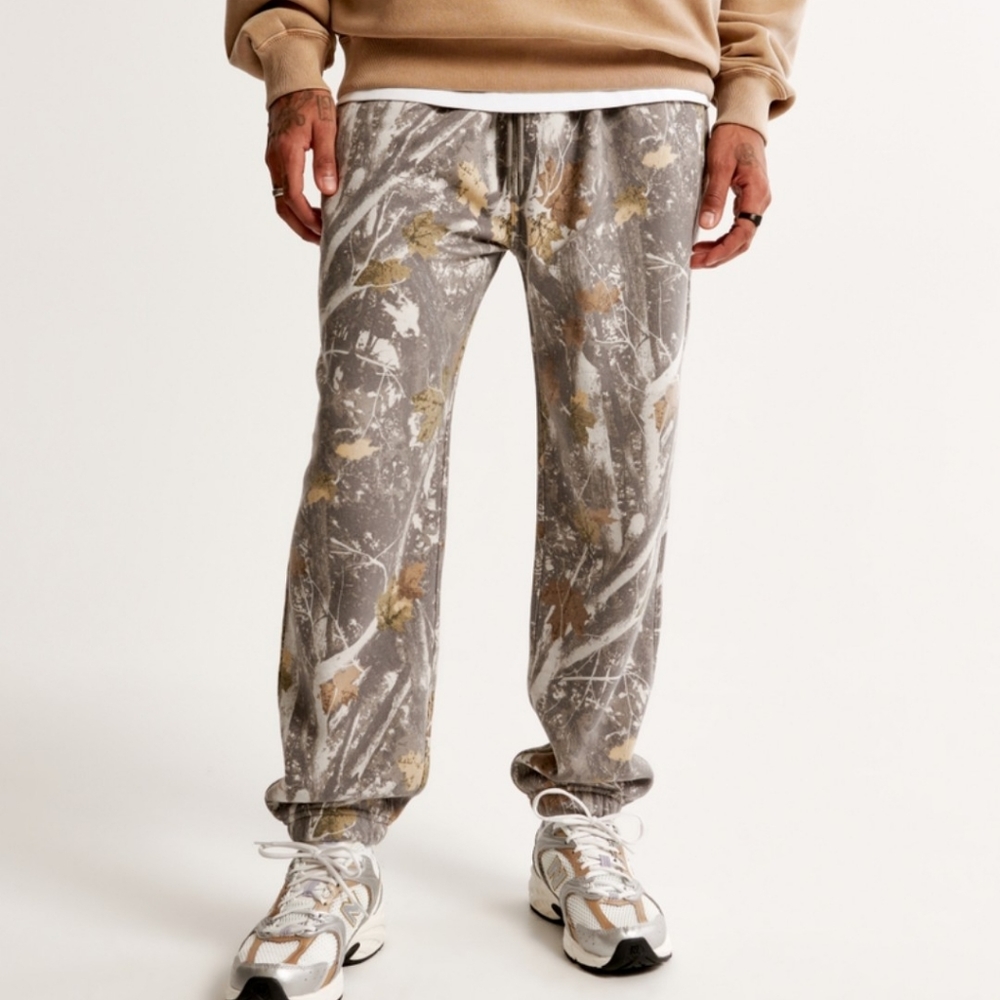 SMALL REG Abercrombie&fitch dark grey camo essential sweatpants